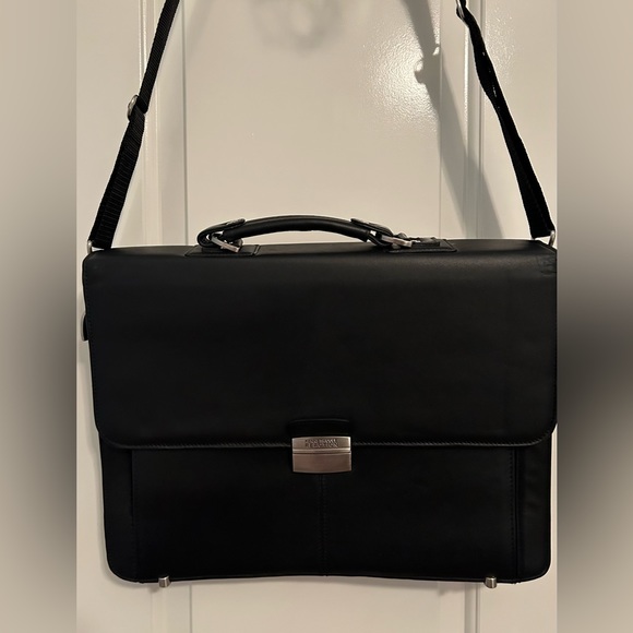 KENNETH COLE REACTION LEATHER BRIEFCASE - Picture 1 of 8